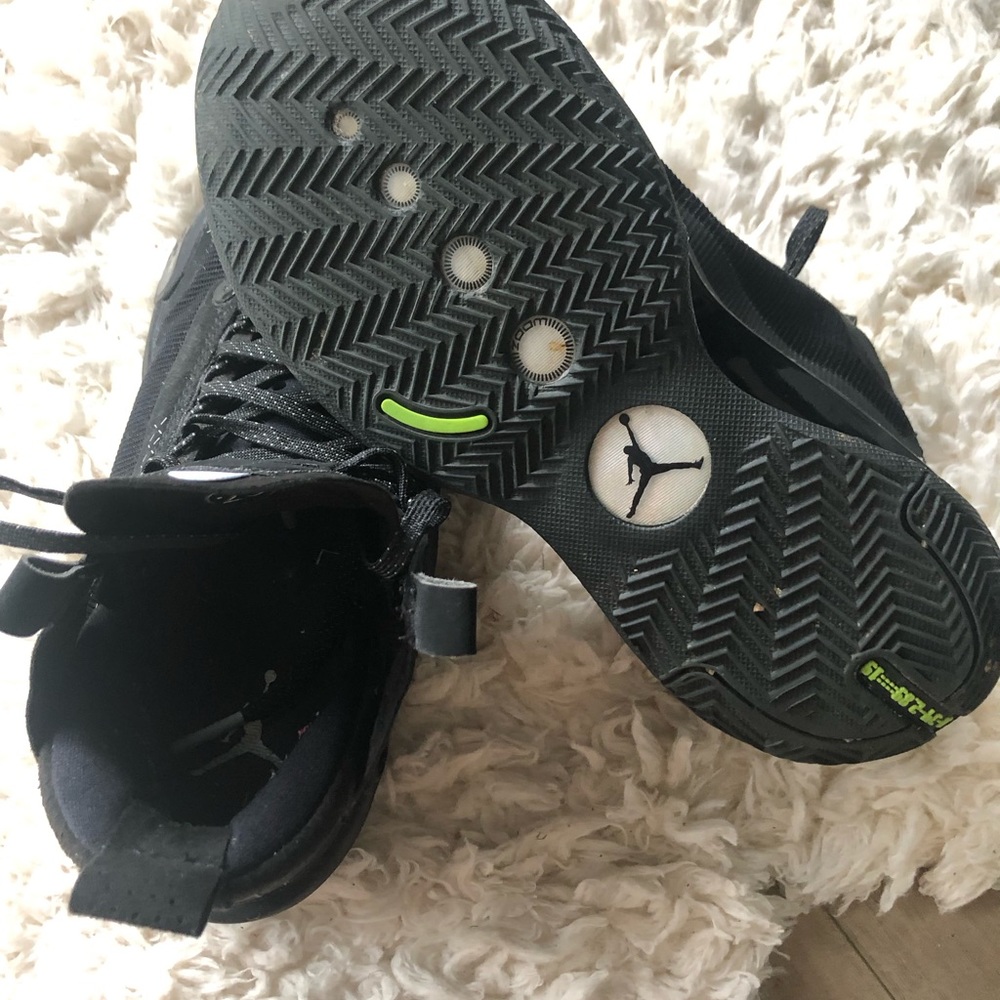 Nike sneaker, good quality. Air Jordan in black